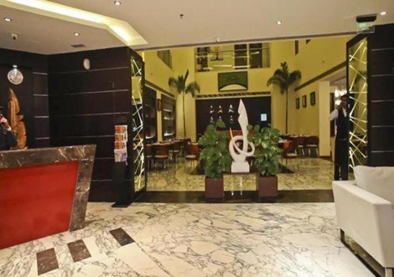 Hotel Ds Clarks Inn Gurgaon Exterior photo