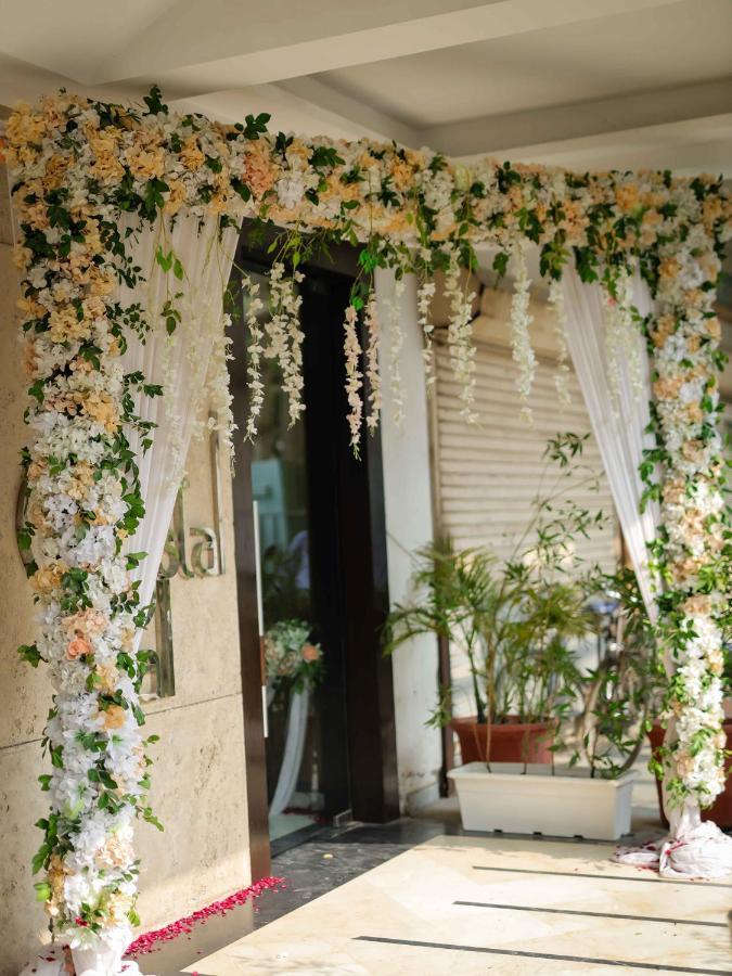 Hotel Ds Clarks Inn Gurgaon Exterior photo