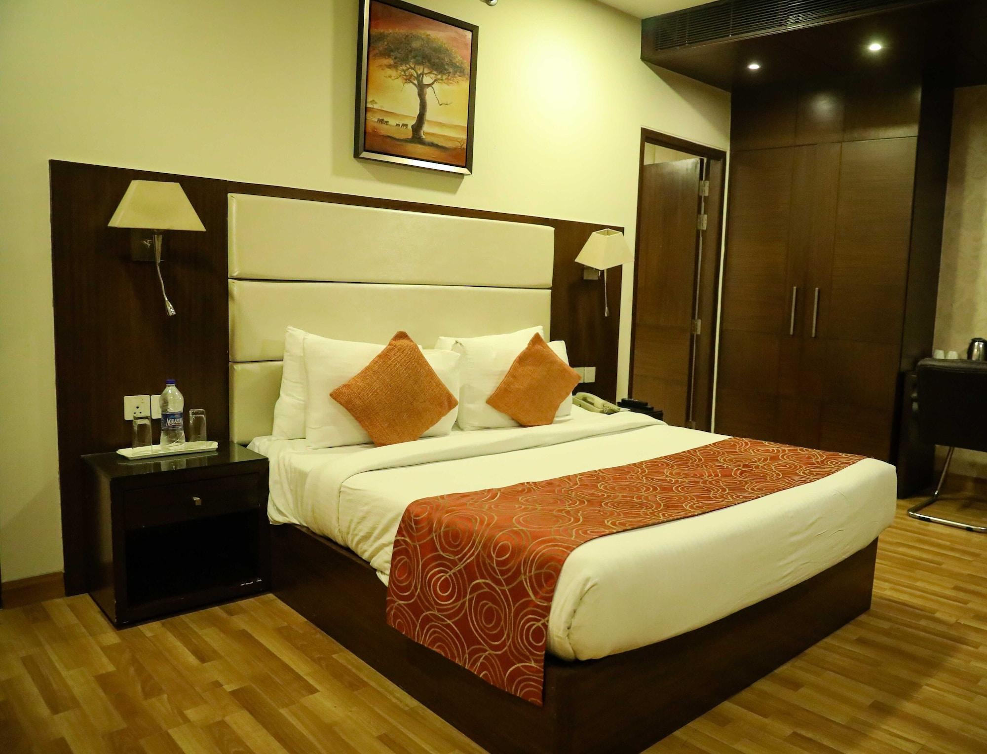 Hotel Ds Clarks Inn Gurgaon Exterior photo